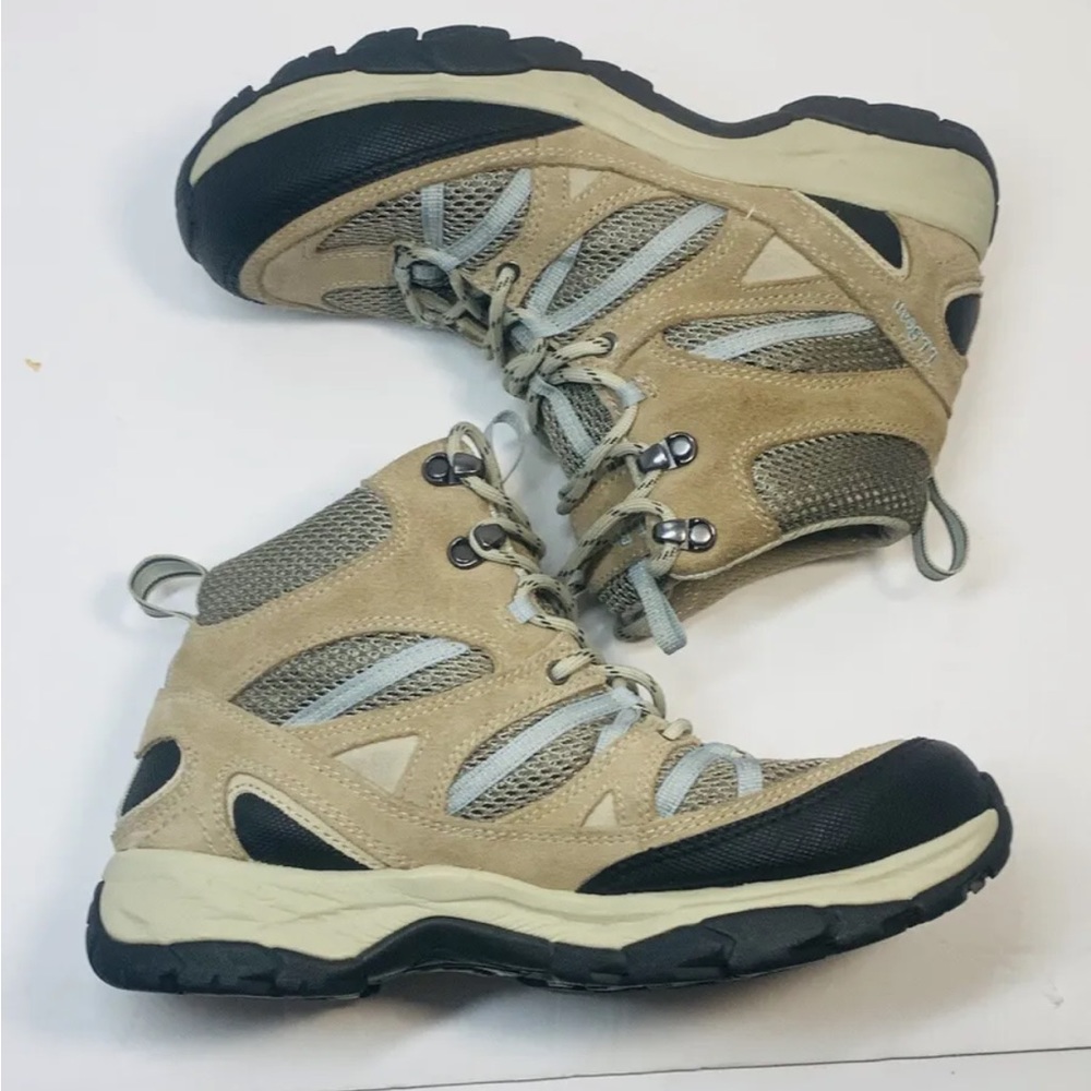 LL BEAN Tan Leather Trail Model 4 Waterproof Hiking Boots women’s size 9.5 WIDE
